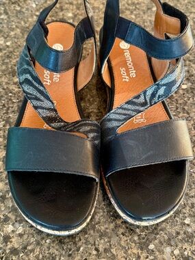 Remonte Soft Leather Size 8 leather Sandals